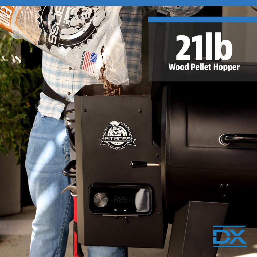 700 DX Wood Pellet Grill
