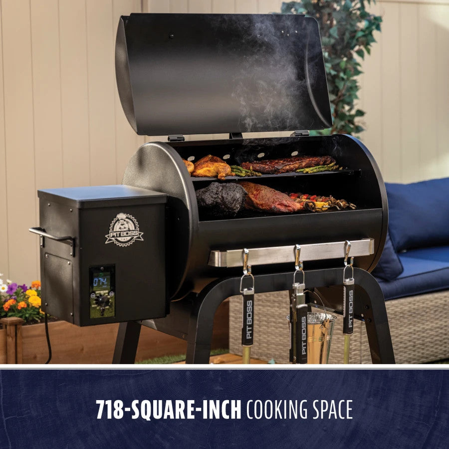 Carbon Series 700 Wood Pellet Grill