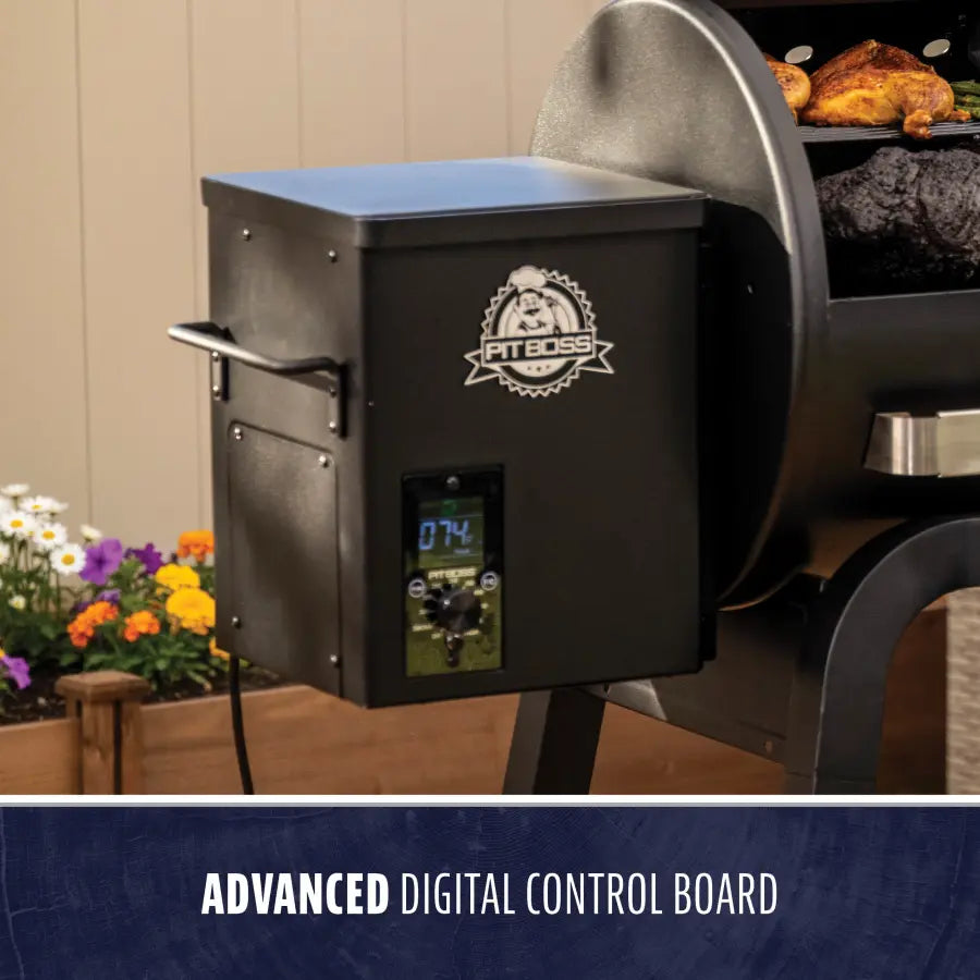 Carbon Series 700 Wood Pellet Grill